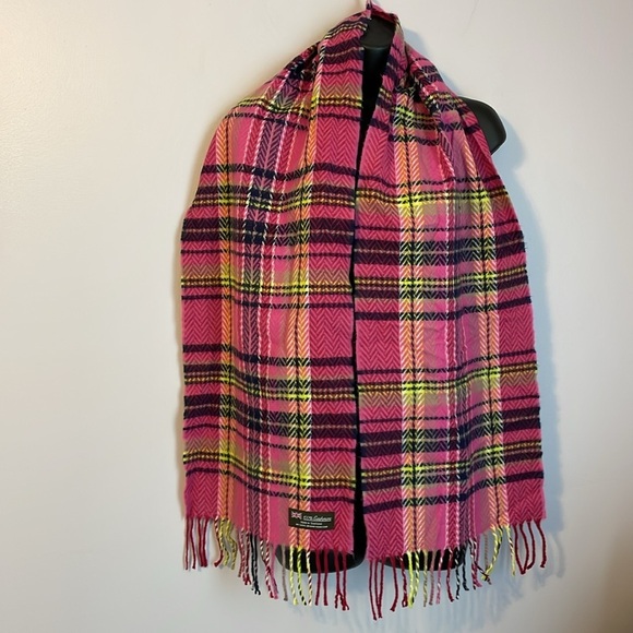 100% Cashmere Made in Scotland Pink Plaid Scarf with Fringe - Picture 5 of 13